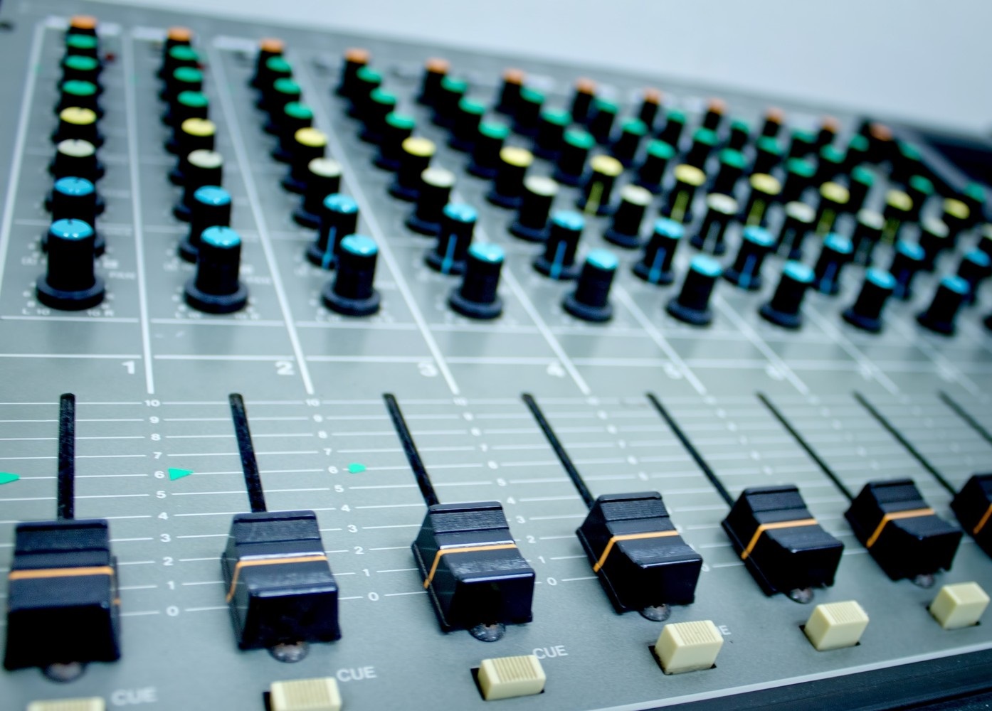 Dtmで音をcdっぽく大きくするために無料プラグインで音圧を上げる最終手段的なやり方 方法を考えてみた 16年6月時点 Leez Sc Website りーずえすしー